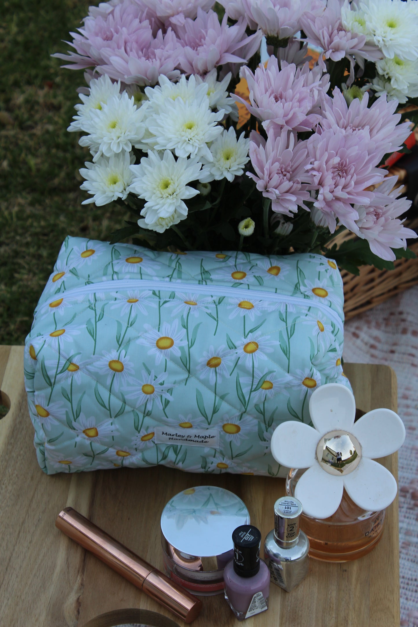 Handmade Makeup Bag Green White Daisy